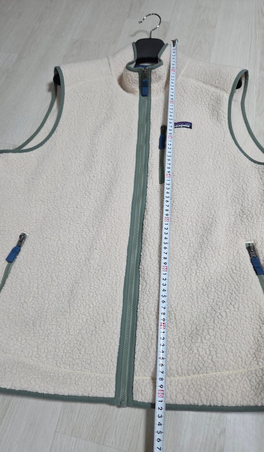 (착샷) 파타고니아 레트로 베스트 다크 네추럴 조끼 상품이미지7