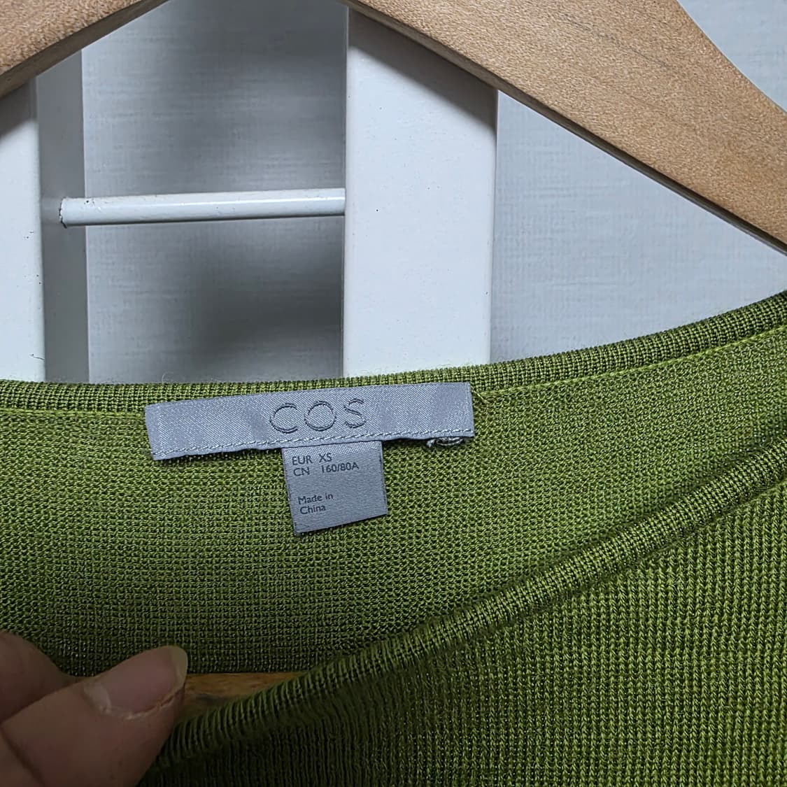 COS 코스 그린 니트 상품이미지2