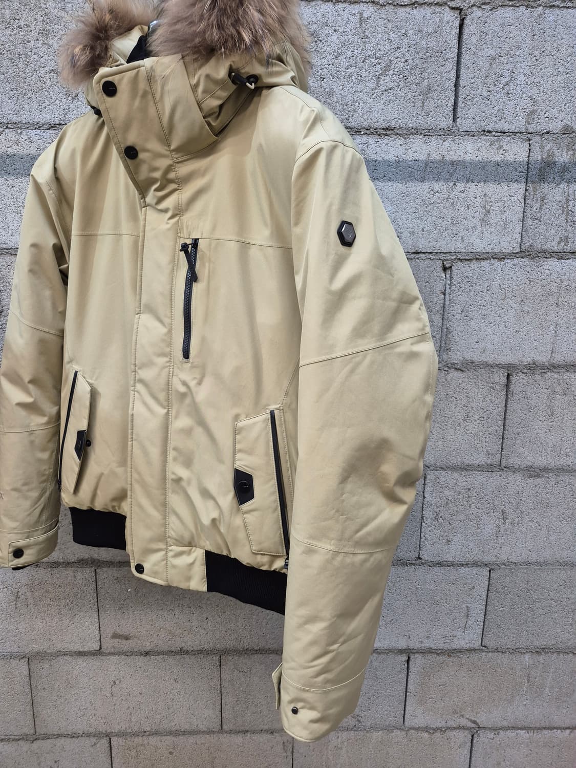 블랙야크 고어텍스 다운 숏패딩(M 상품이미지2