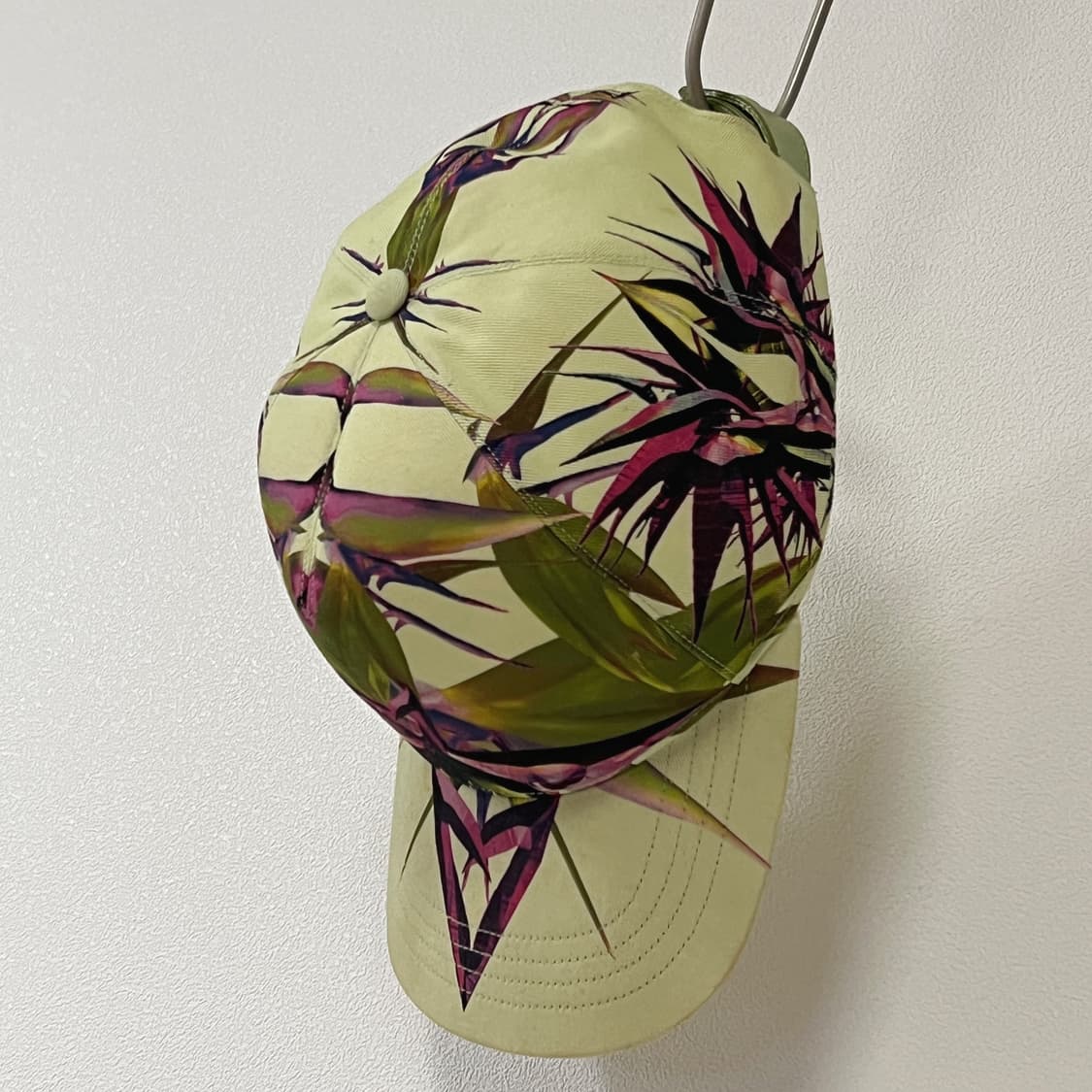 지방시 12SS 파라다이스 캡 스냅백 상품이미지1