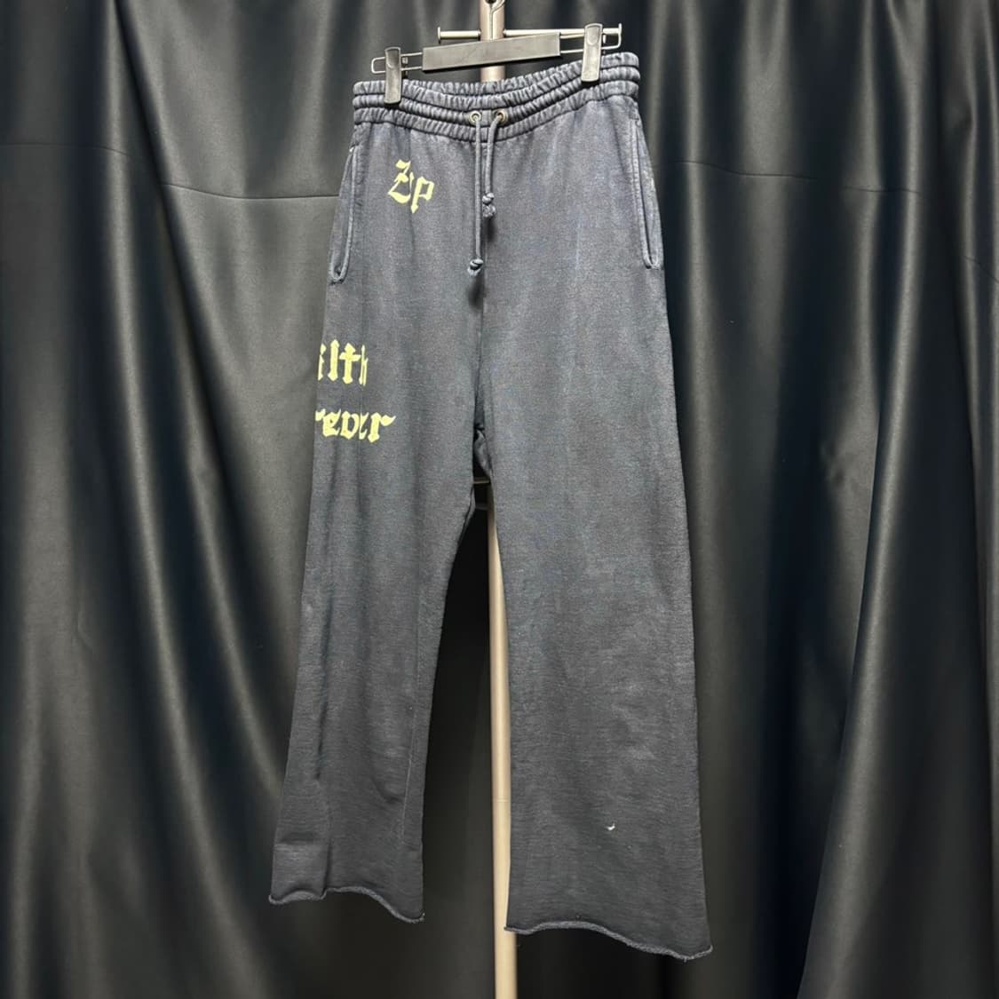 M) 바우와우 bowwow zip 대미지 스웻팬츠 상품이미지1