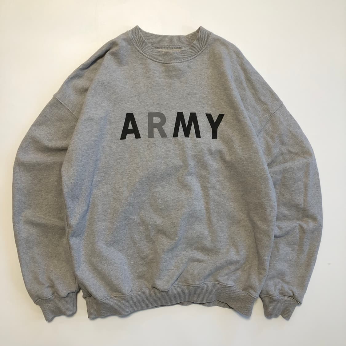 아르미 맨투맨 상품이미지1