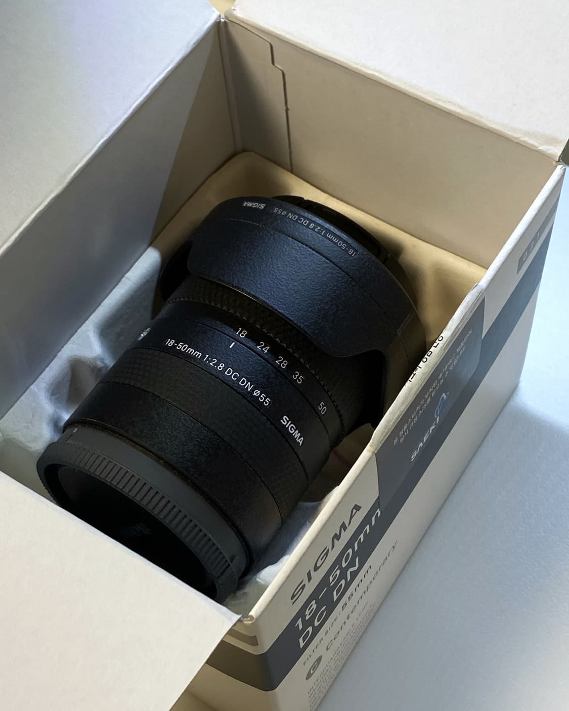 시그마 18-50mm F2.8 DC DN Contemporary 소니 E 상품이미지1