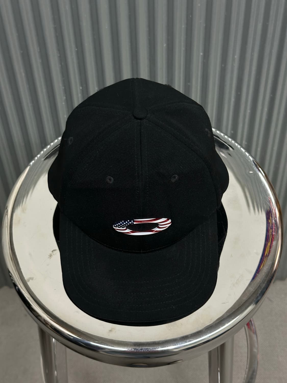 [L/XL] 오클리 USA 성조기 로고 퍼포먼스핏 볼캡 블랙  상품이미지1