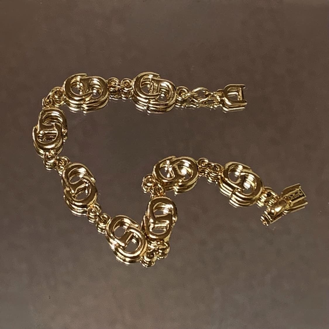 정품 디올 로고 팔찌 상품이미지1