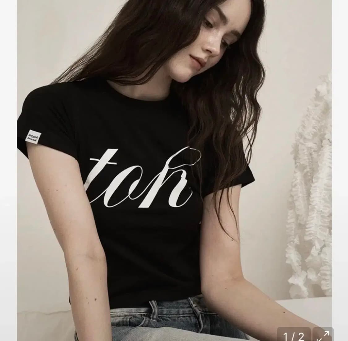 toh 티오에이치 오도어 로고 크롭탑 티 블랙 상품이미지1