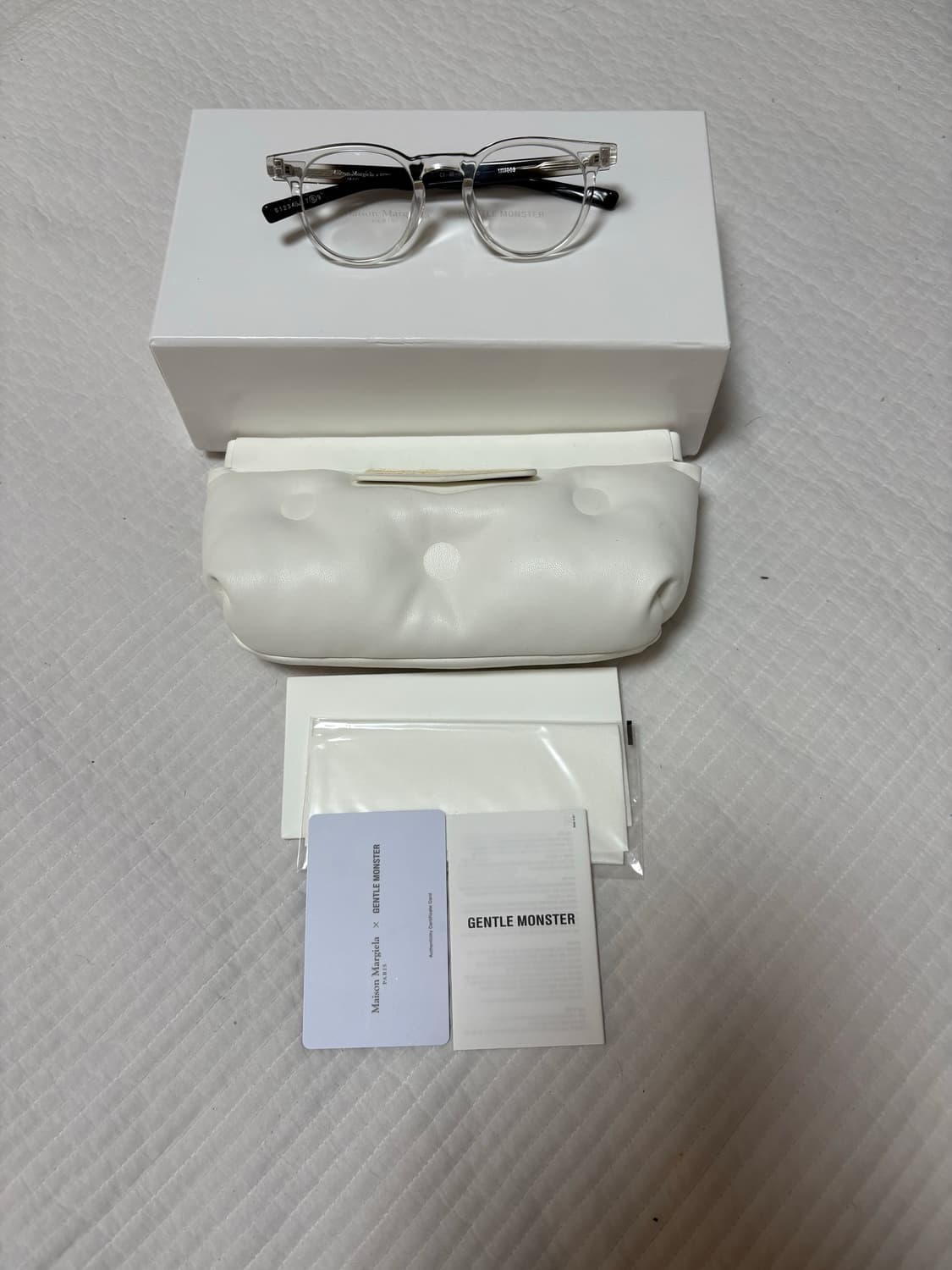 젠틀몬스터 x 마르지엘라 mm009 C1 안경 상품이미지4