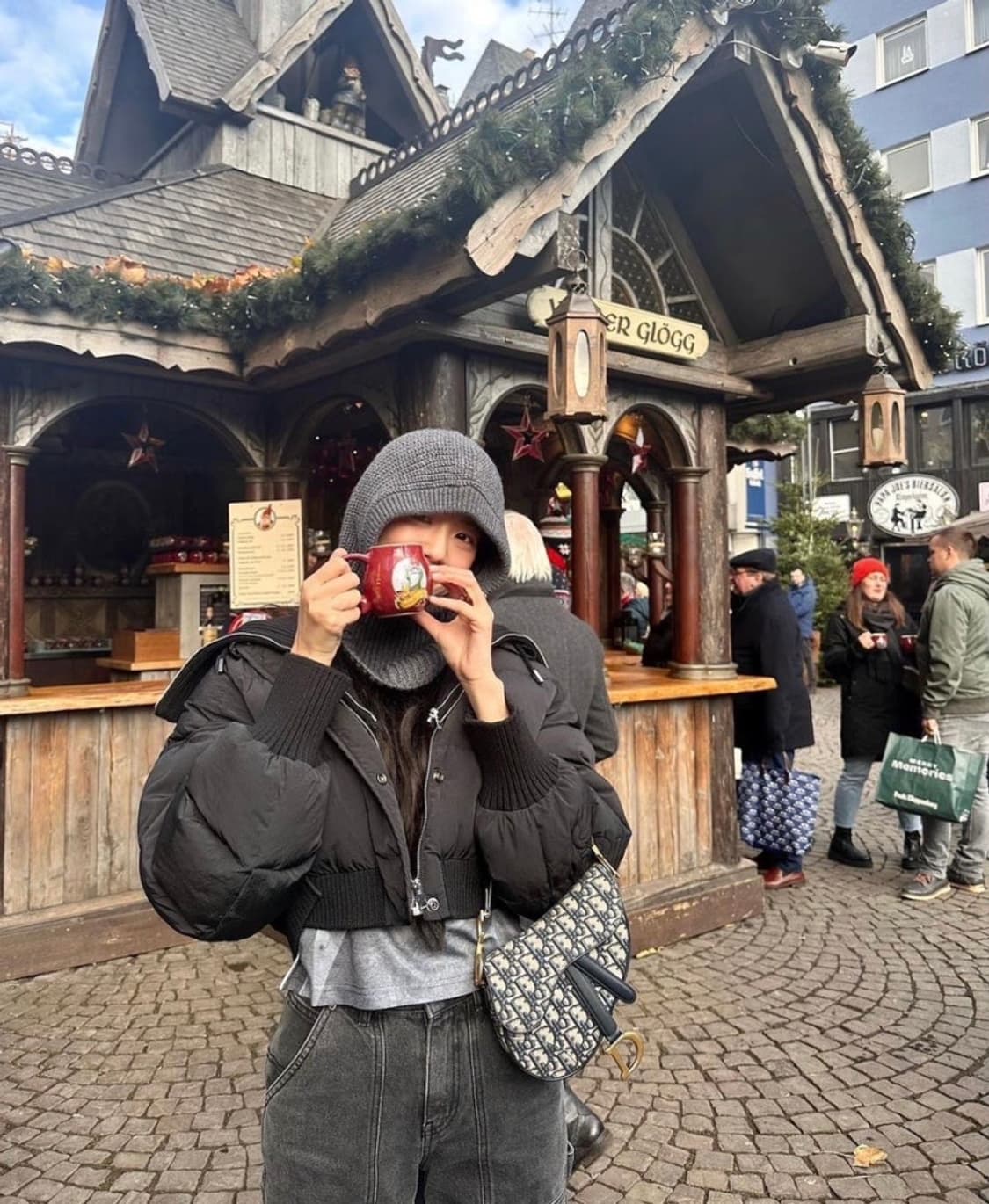 36 자크뮈스 두둔 카라코 크롭 패딩 상품이미지10