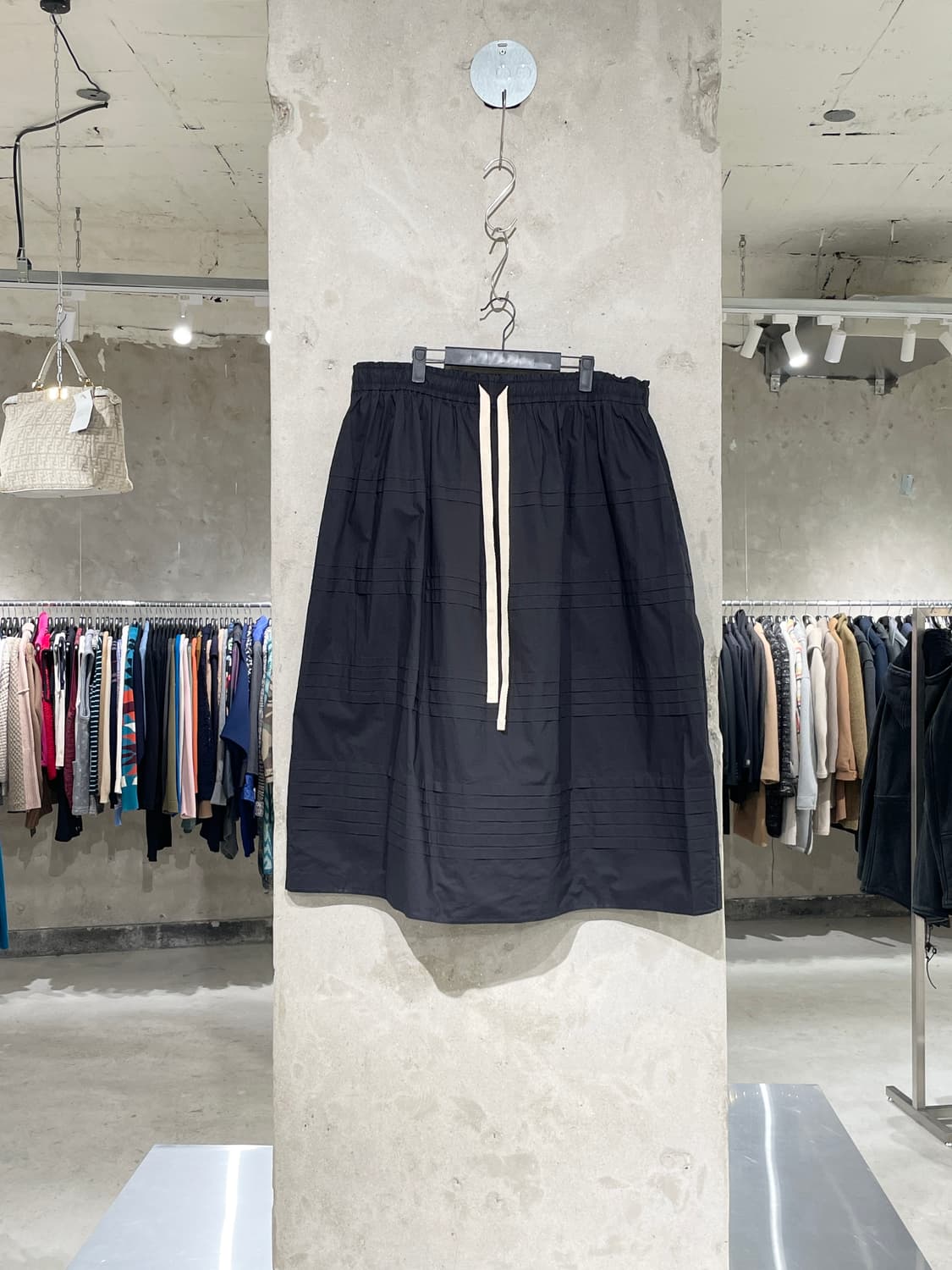 리 매튜스 블랙 스트링 레이어 오버 코튼 롱 스커트 상품이미지1