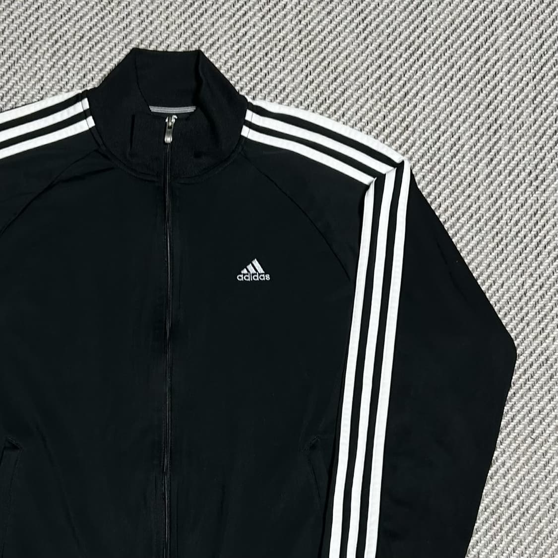 [L] adidas 아디다스 베이직 검/흰 트랙 트레이닝 져지 상품이미지2