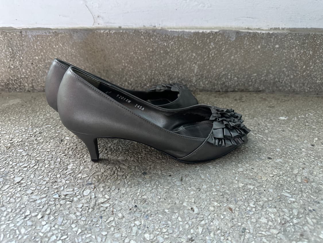 Vintage Ruffle Peep Toe Heels 상품이미지1