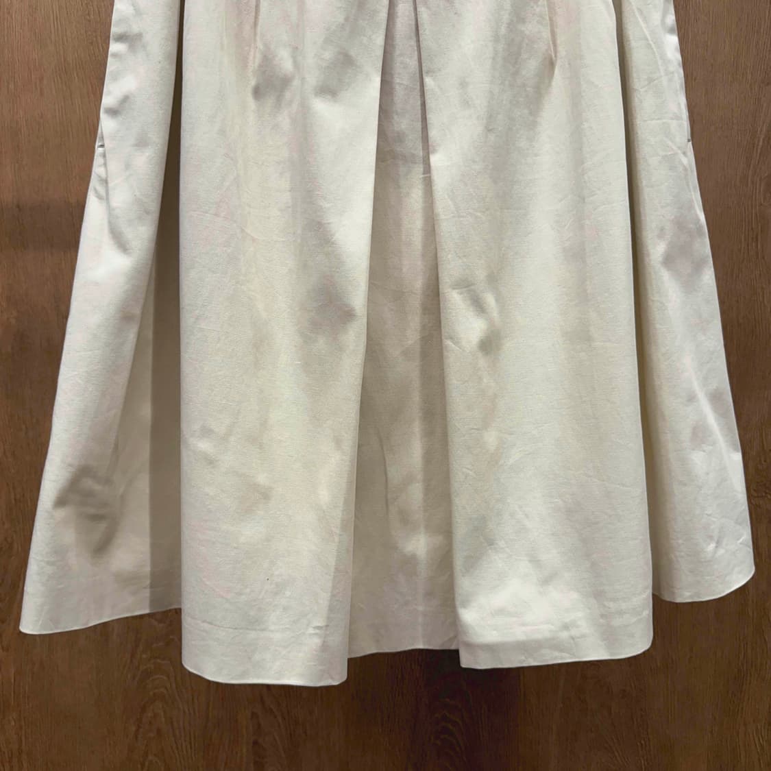 막스마라 A라인 코튼 미디 플레어 스커트 핀턱 디테일 아이보리 상품이미지5