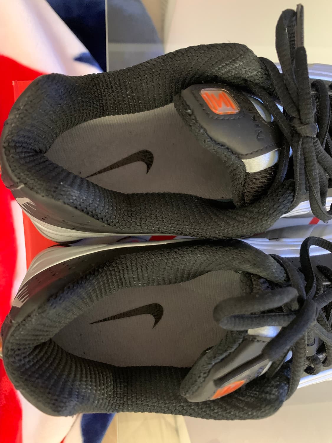 나이키 샥스 R4 블랙/실버 270mm 판매합니다./ BV1111-008 상품이미지8