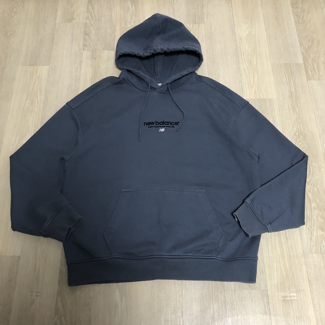 (100) 뉴발란스 New balance ESS 레터링 후드티 세미 오버 상품이미지1