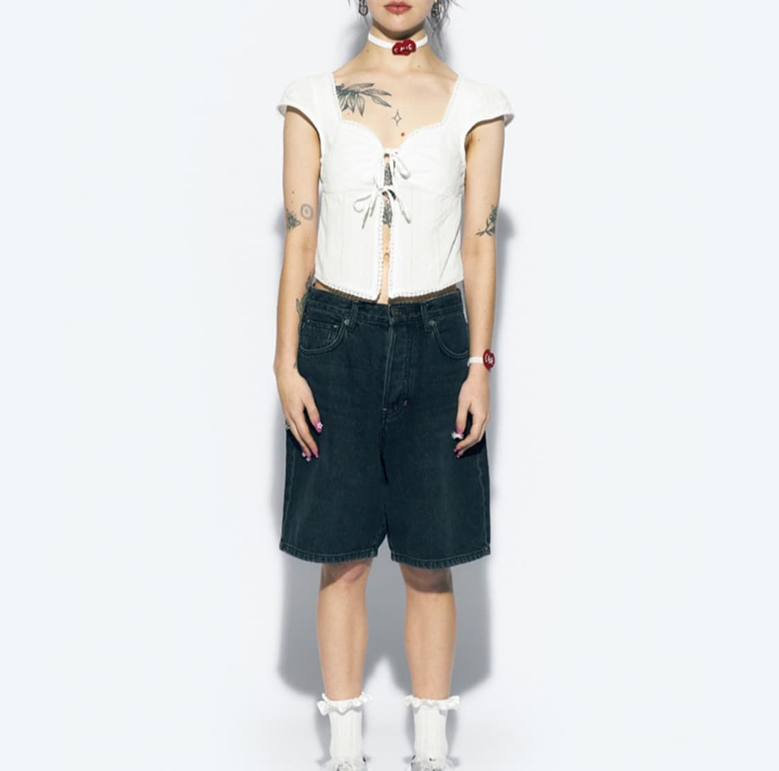 에즈이프 캘리 CROP RIBBON OPEN BLOUSE WHITE 상품이미지3