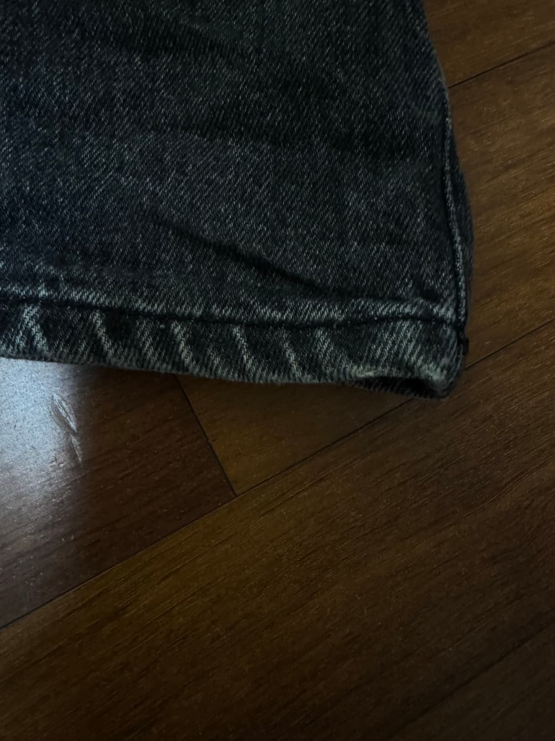 해칭룸 와이드 커브 진 워시드 블랙 3 사이즈 판매합니다 상품이미지2