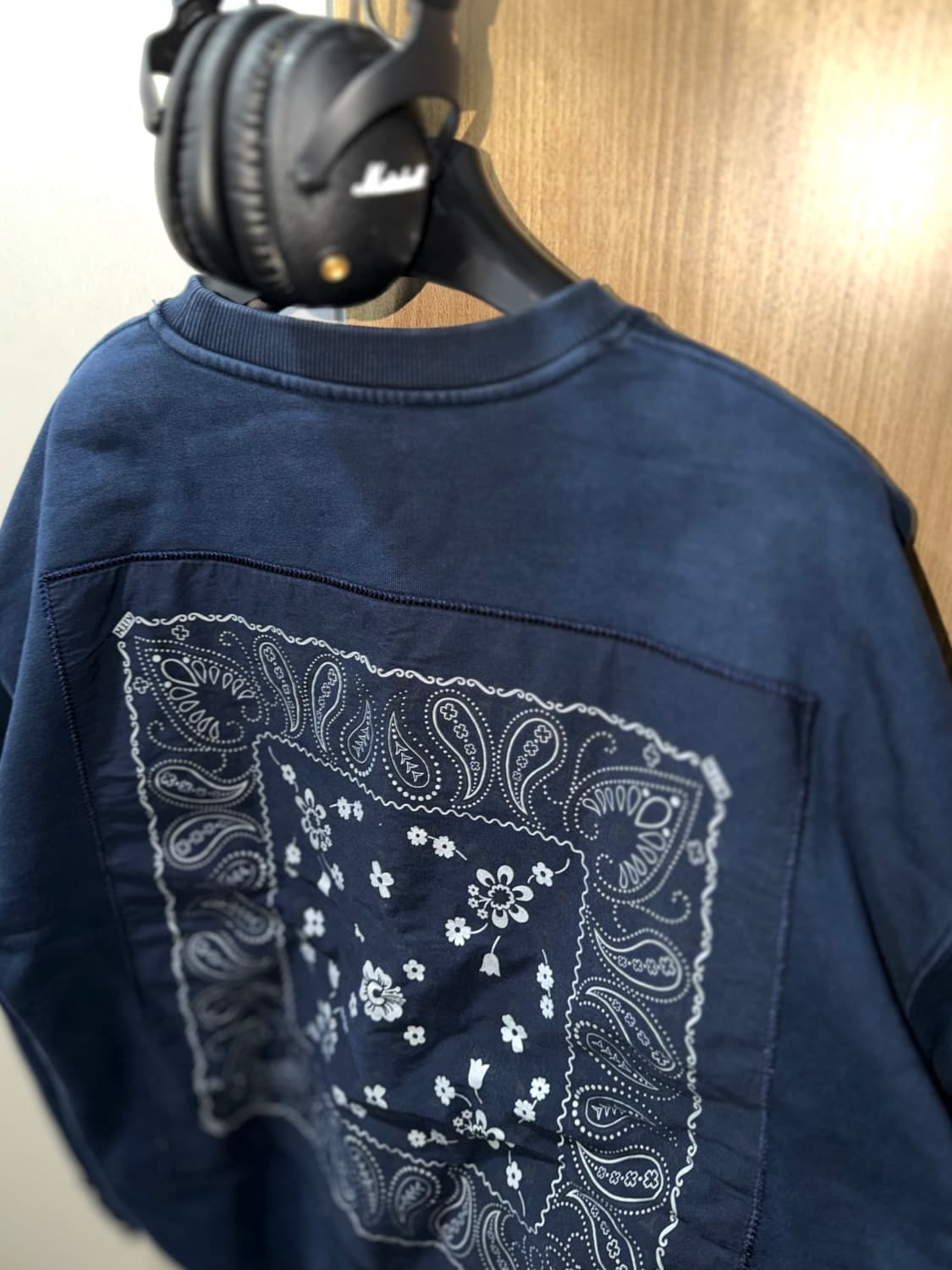 키스 [새상품급.정품] 반다나 (시세 90만) 맨투맨 자수 로고 L105 상품이미지3