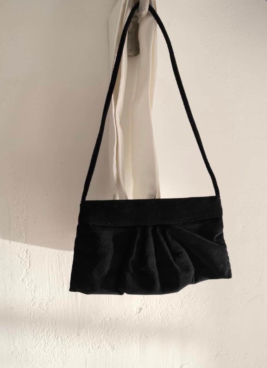 꼼데가르송 셔링 벨벳 백 상품이미지1