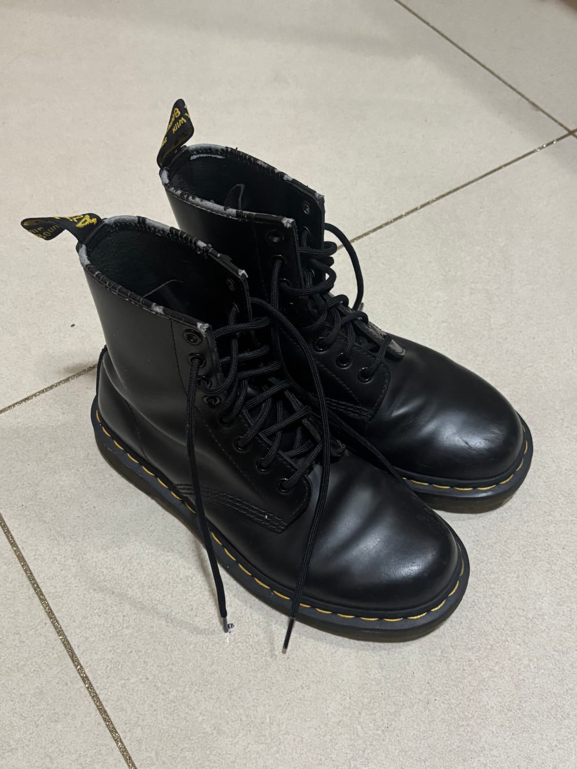 닥터마틴 1460 8홀 240-5 상품이미지1