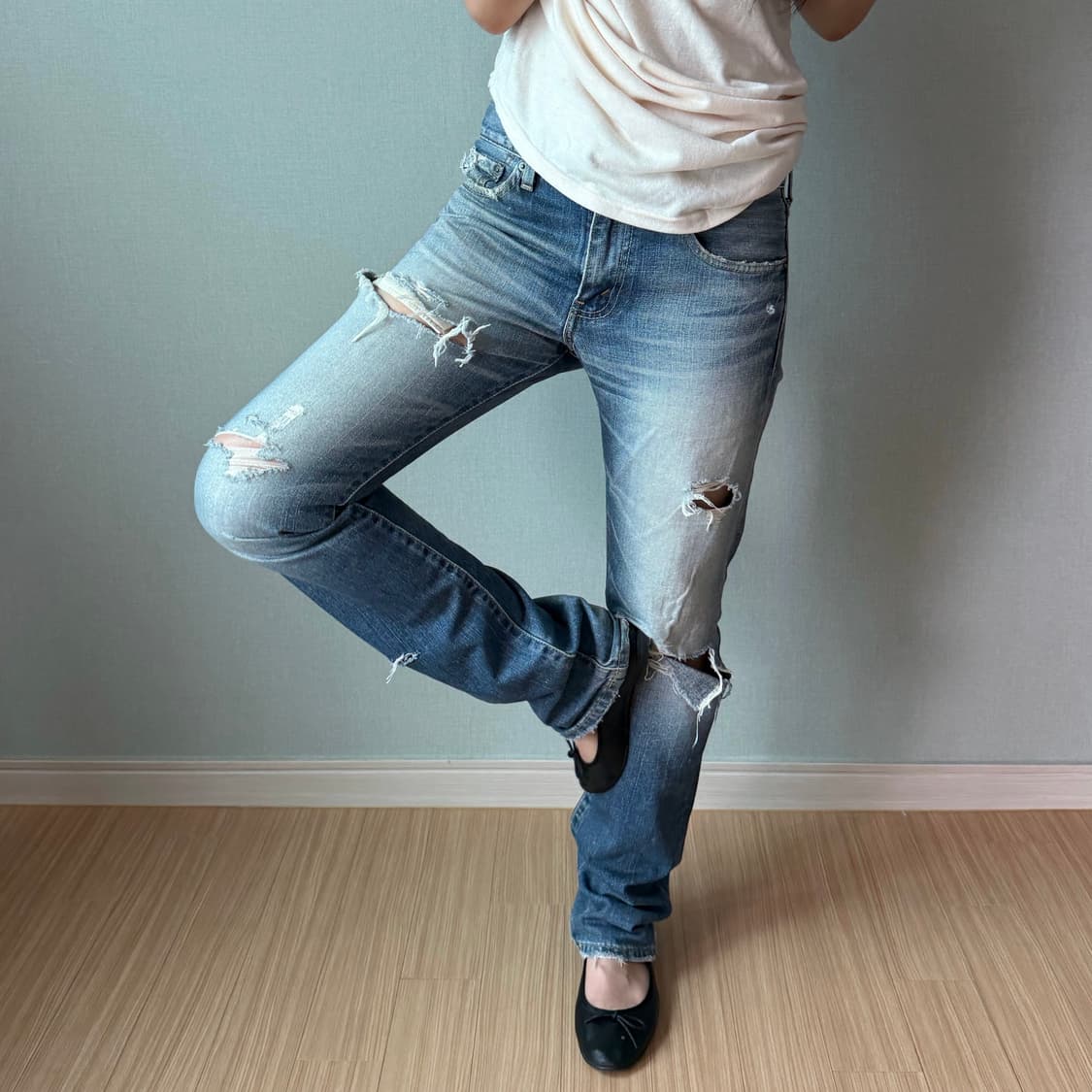 Levi’s distressed jeans 상품이미지1