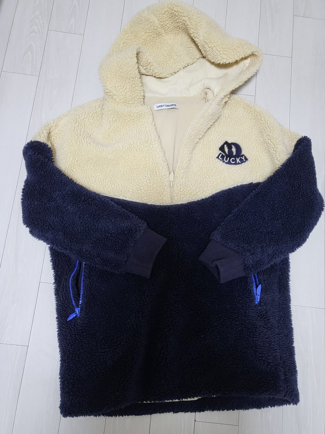 럭키슈에뜨 오버사이즈 뽀글이 후리스 아이보리/네이비 free55-77 상품이미지1