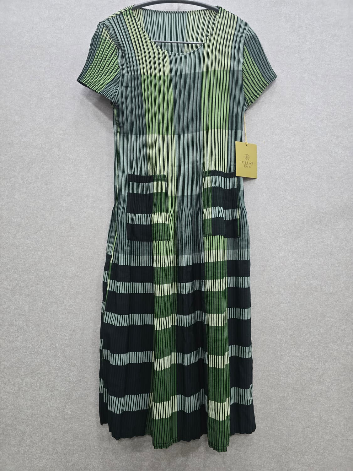 POLLARI 플리츠 패턴 롱 원피스 (택상품) 상품이미지1