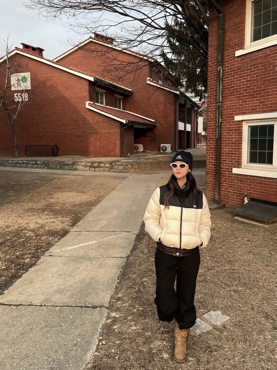 리바이스 배색 패딩 노스페이스 눕시 푸퍼 칼하트 상품이미지4