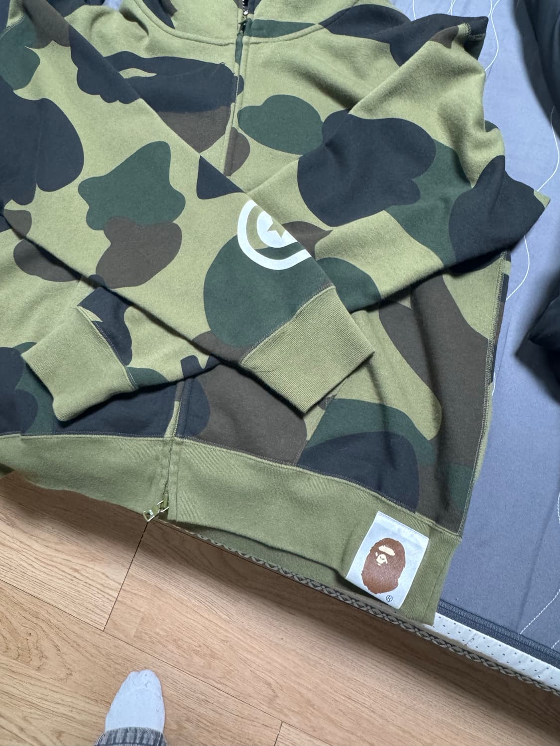 베이프 샤크 카모 후드집업 상품이미지2