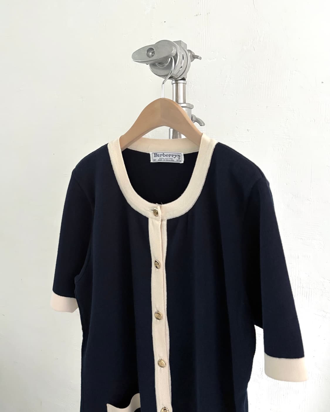 Burberry 버버리 금장 네이비 반팔 가디건 상품이미지5