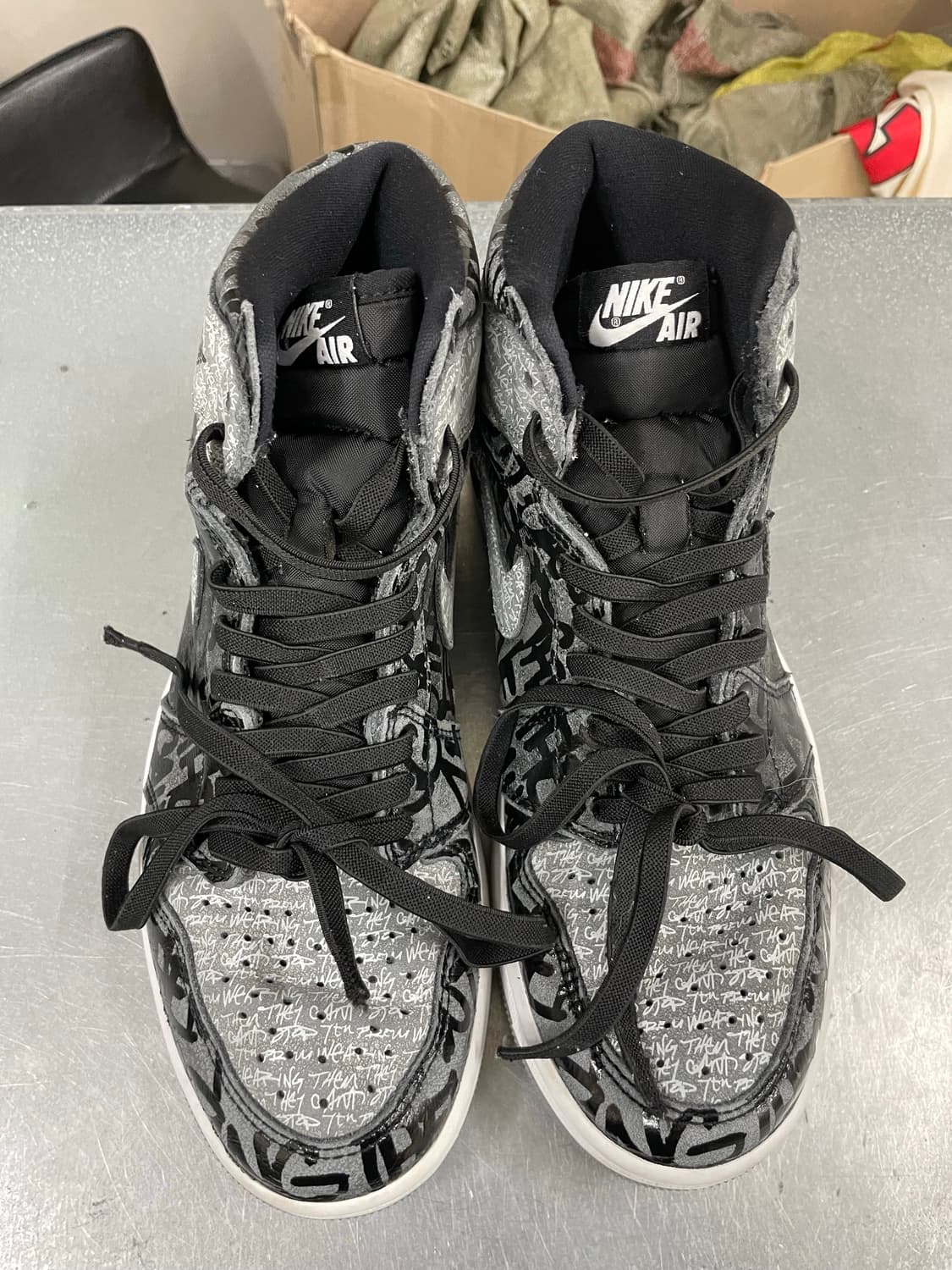 나이키 에어 조던 1 레트로 하이 OG 리벨리어네어 260 상품이미지5