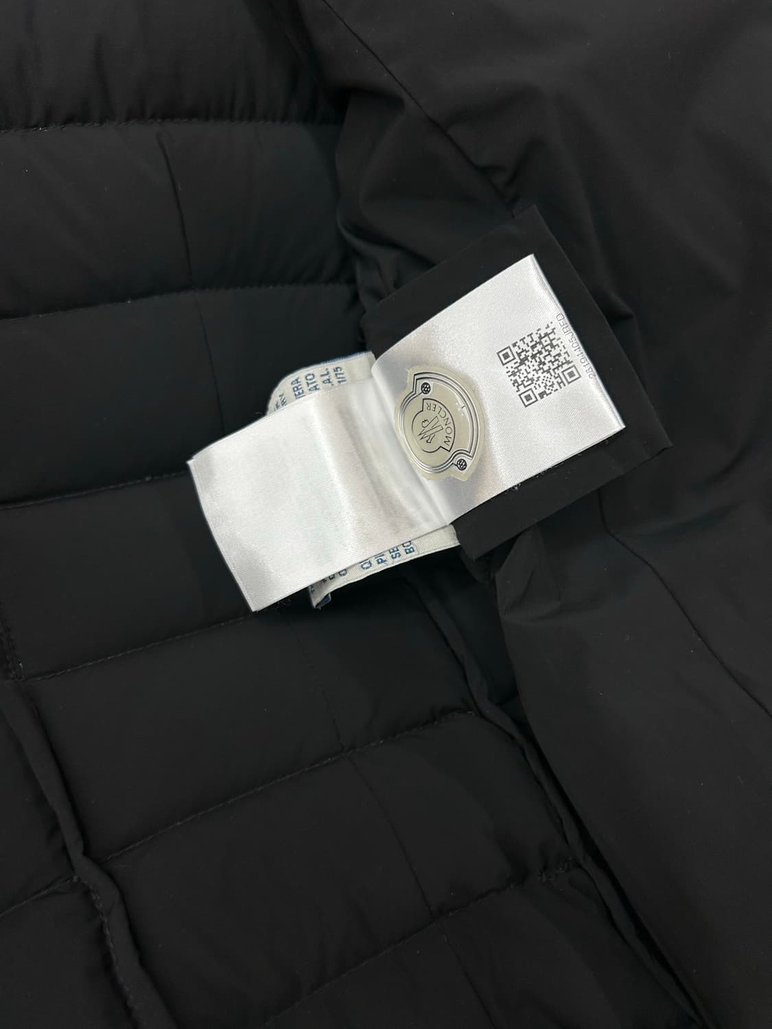 몽클레어 정품 아나스타시아 여성 블랙 롱패딩(00/44) 상품이미지10
