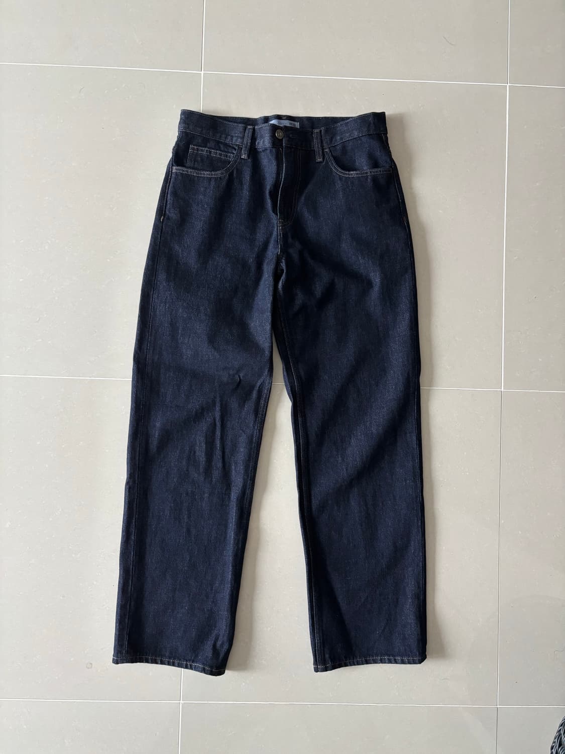 유니클로 jw앤더슨 스트레이트진 상품이미지1