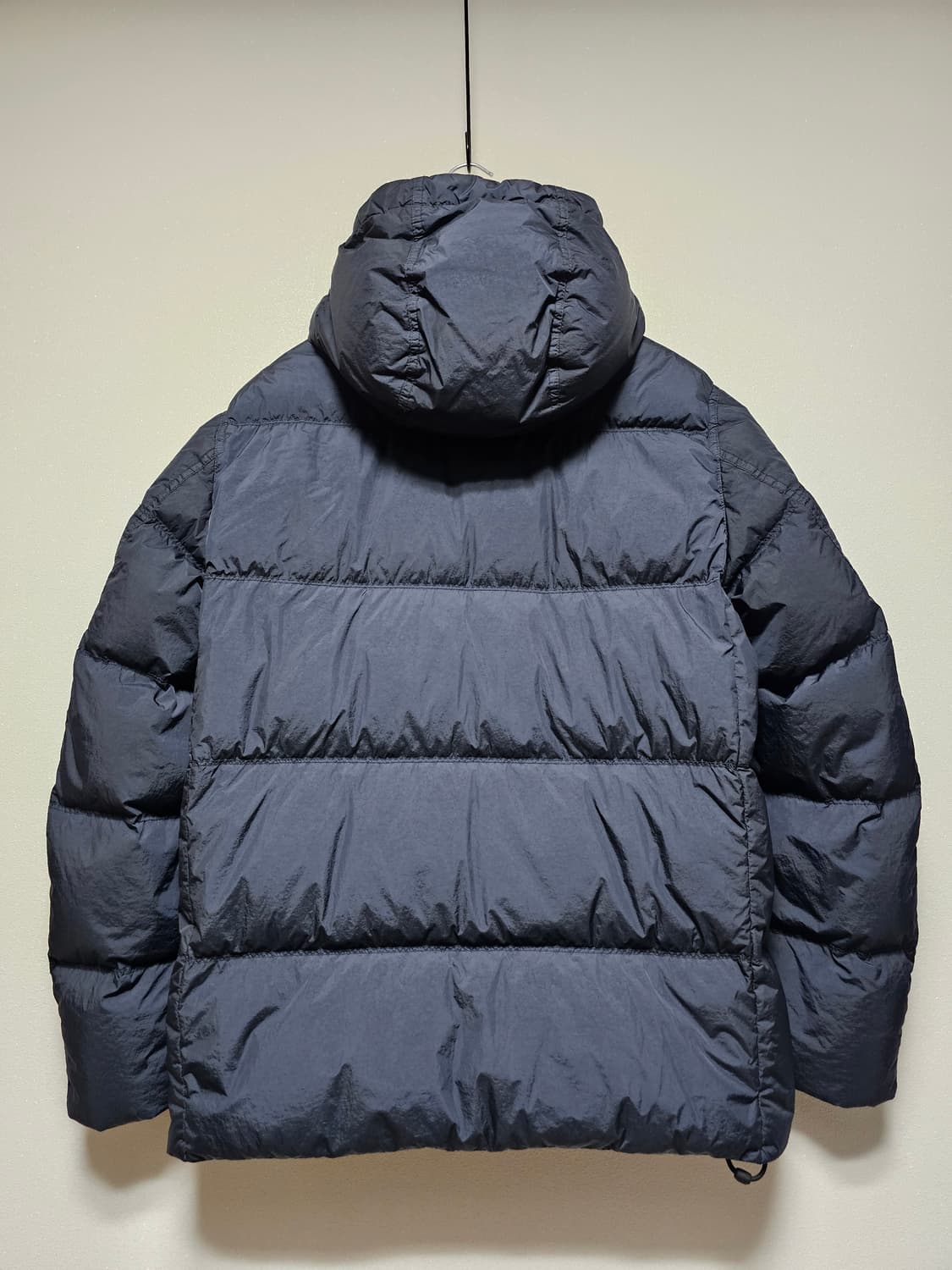스톤아일랜드 크링클랩스 윈드 레지스턴스 후드 다운 패딩 25FW 상품이미지2