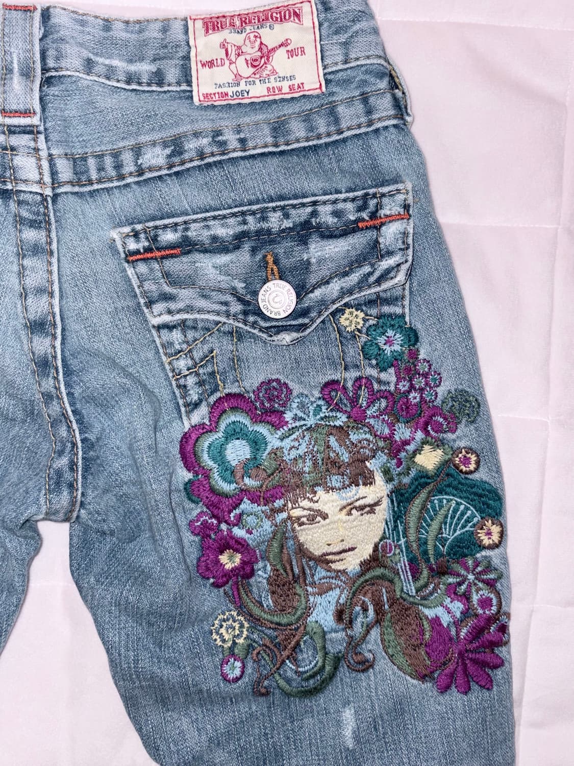 TrueReligion트루릴리젼 오리엔탈 백포켓 로우라이즈 부츠컷 청바지 상품이미지1