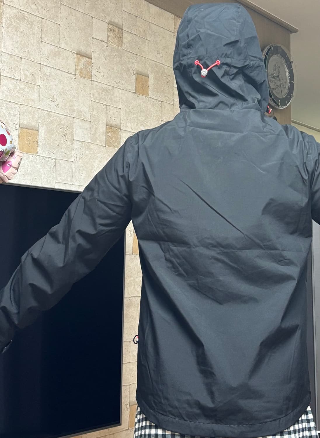 몽클레어 바람막이(여성용) 사이즈2 판매합니다! 상품이미지9