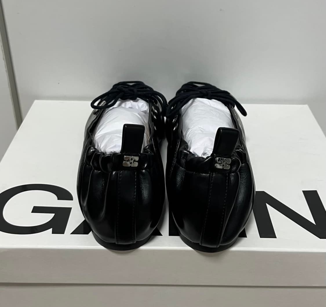 Ganni 레이스업 발레리나 슈즈 상품이미지2