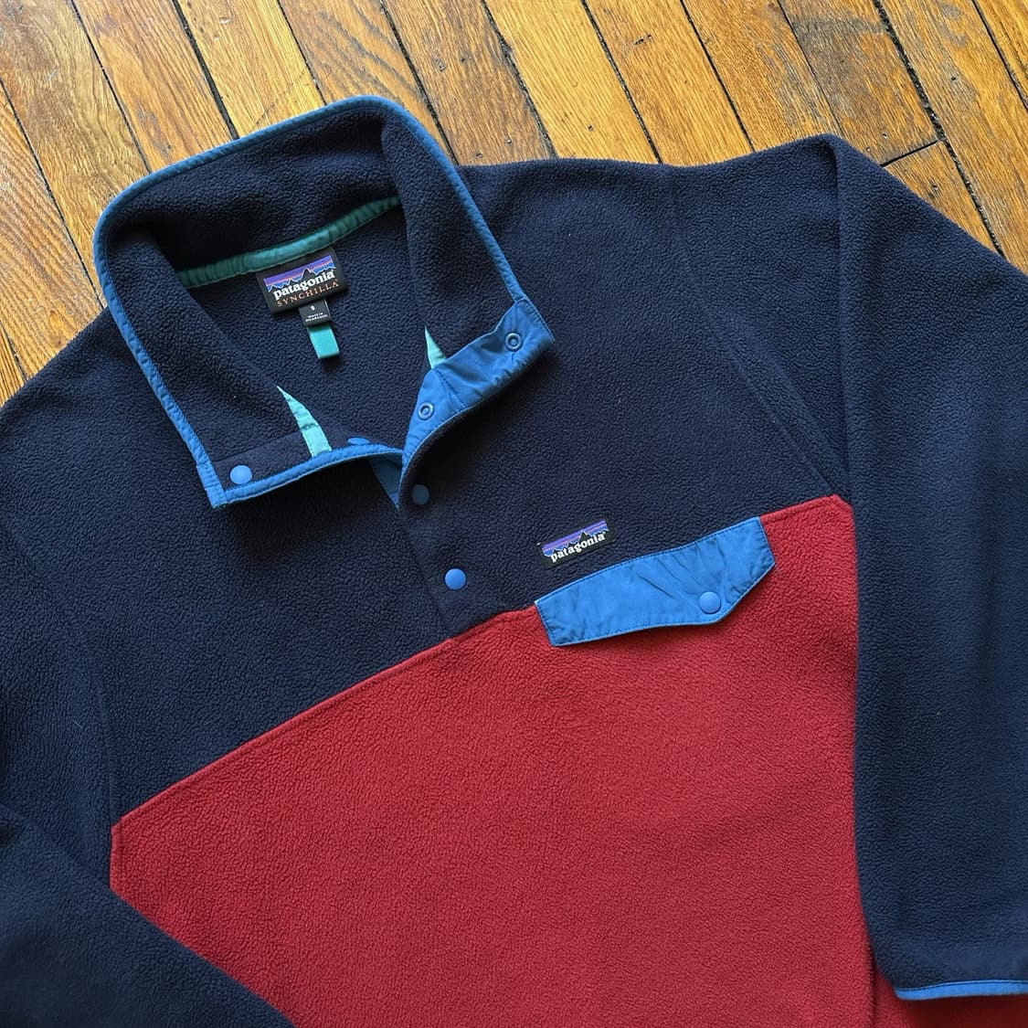 13FW 파타고니아 신칠라 스냅-T 네이비/레드 상품이미지2