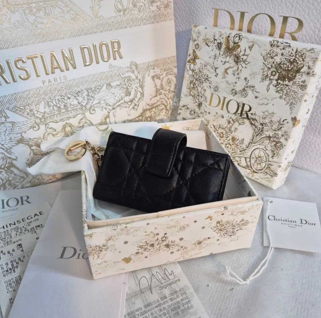 디올 아코디언 지갑 검정 무광 상품이미지1