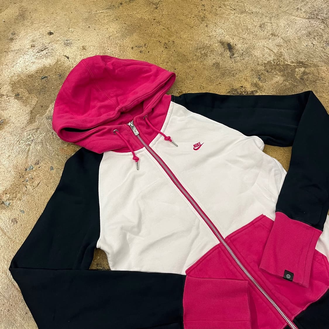 나이키 화이트 블랙 핑크 후드집업 상품이미지1
