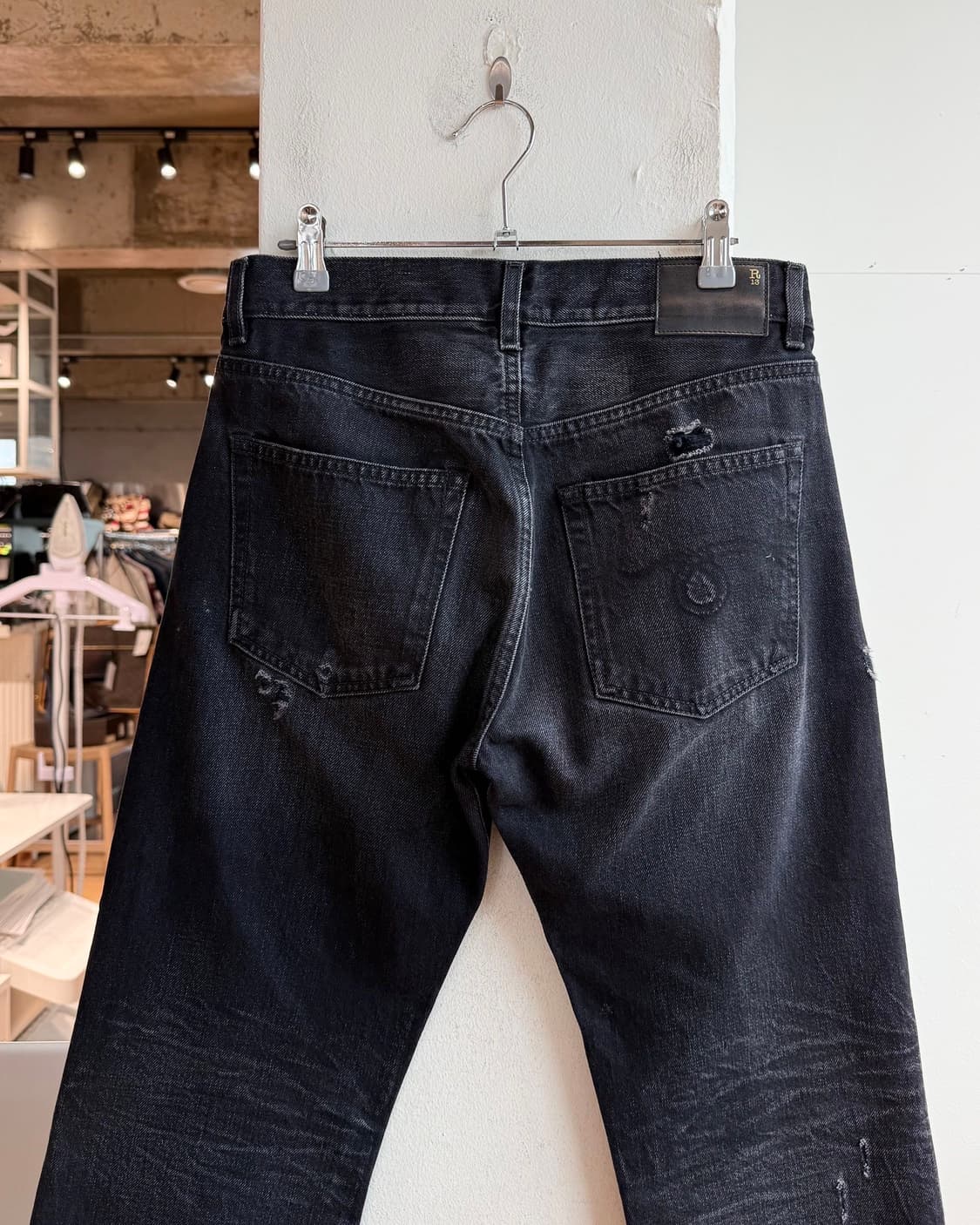 r13 블랙 데님 디스트레스드 보이프렌드 팬츠  상품이미지6