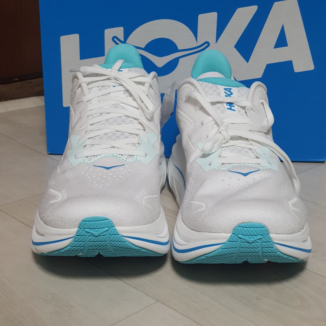 호카 러닝화 클리프톤 10 300mm 새상품
 상품이미지2