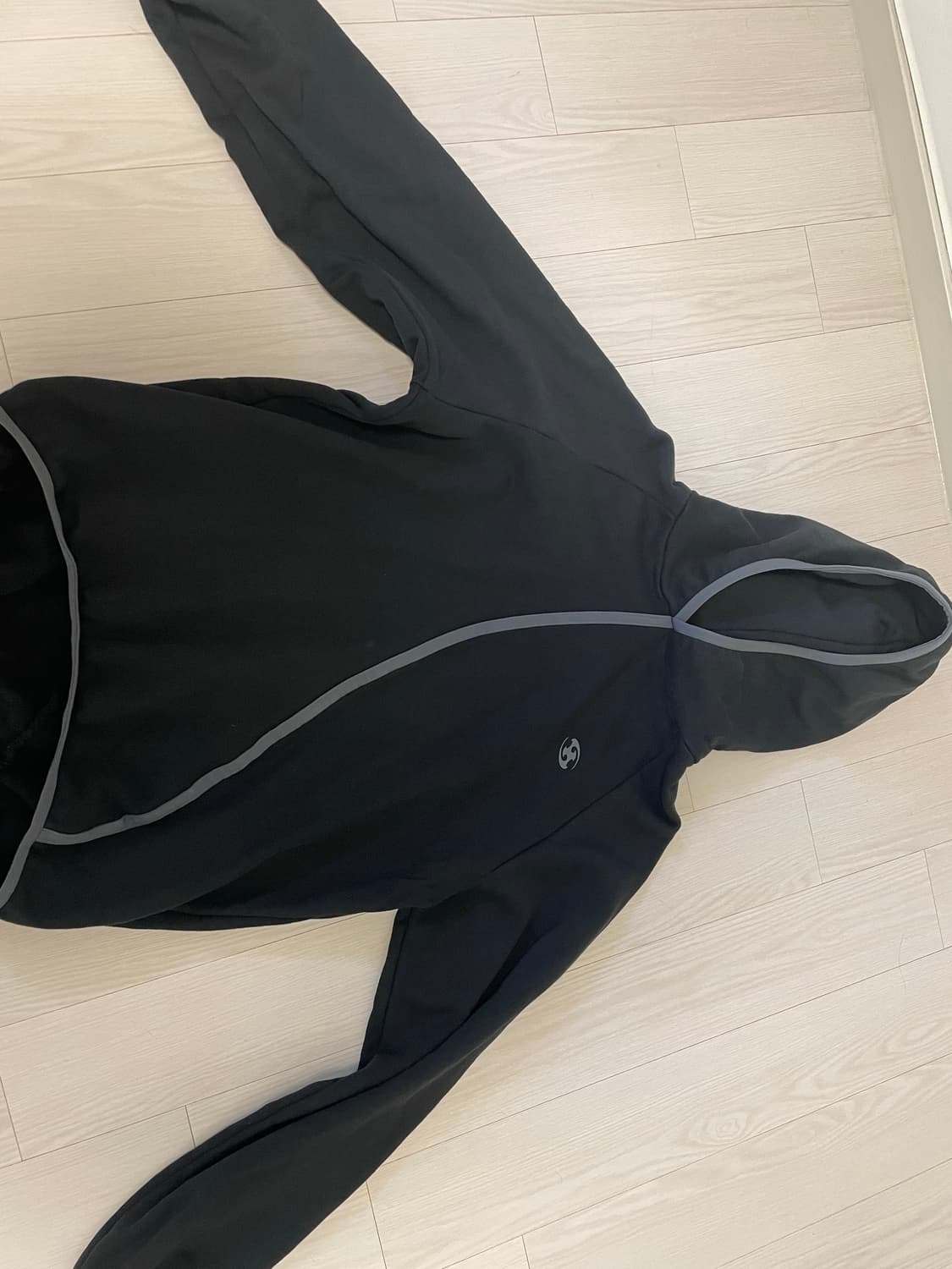 산산기어 테이프드 후디 24fw 블랙 상품이미지3