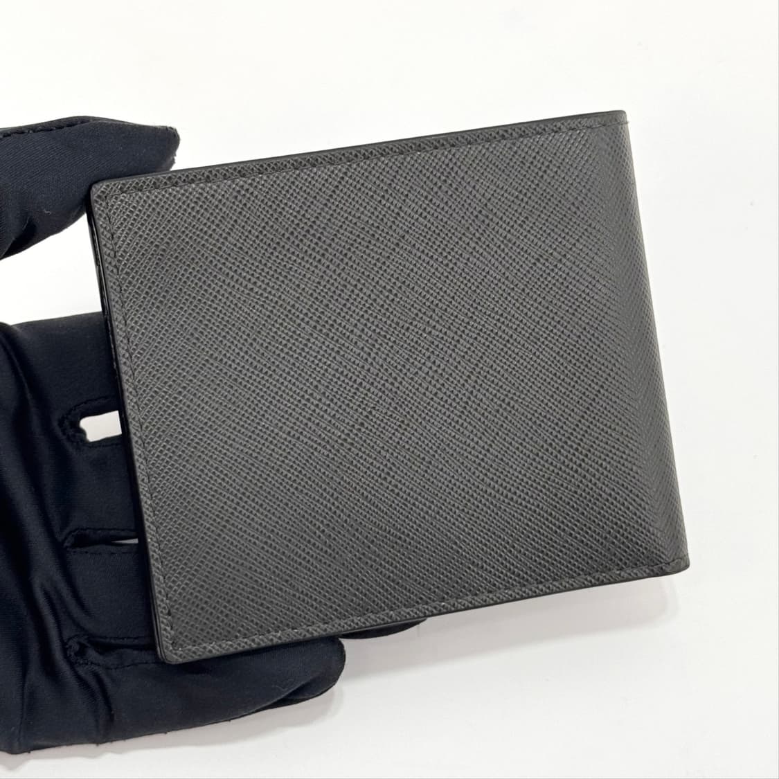 프라다 삼각로고 사피아노 반지갑 그레이 상품이미지3