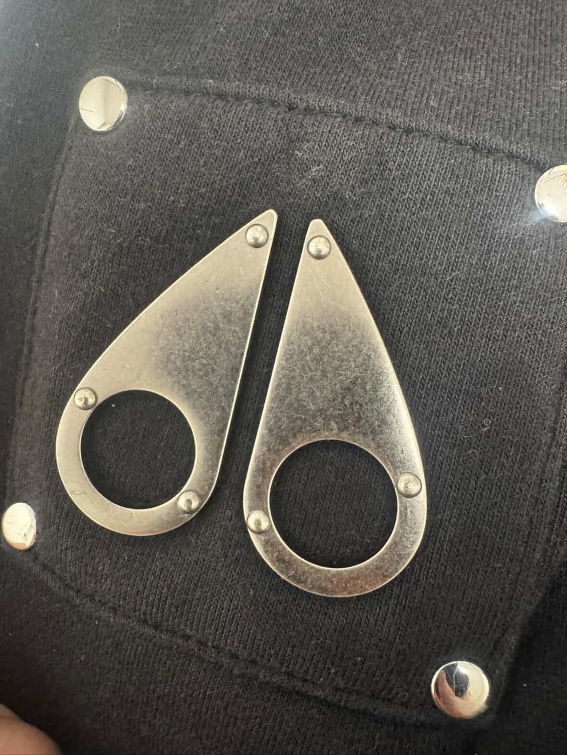 무스너틀 버니스웨터 s 판매합니다 상품이미지1