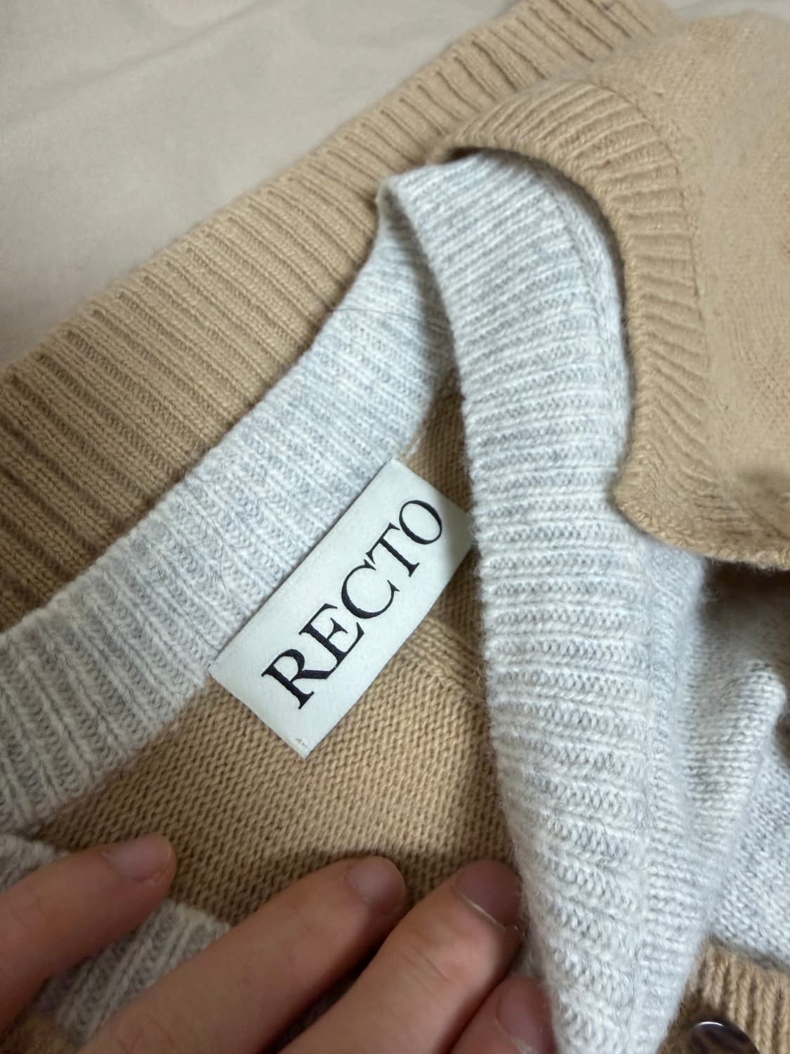 렉토 더블레이어드 니트 판매합니다 상품이미지2