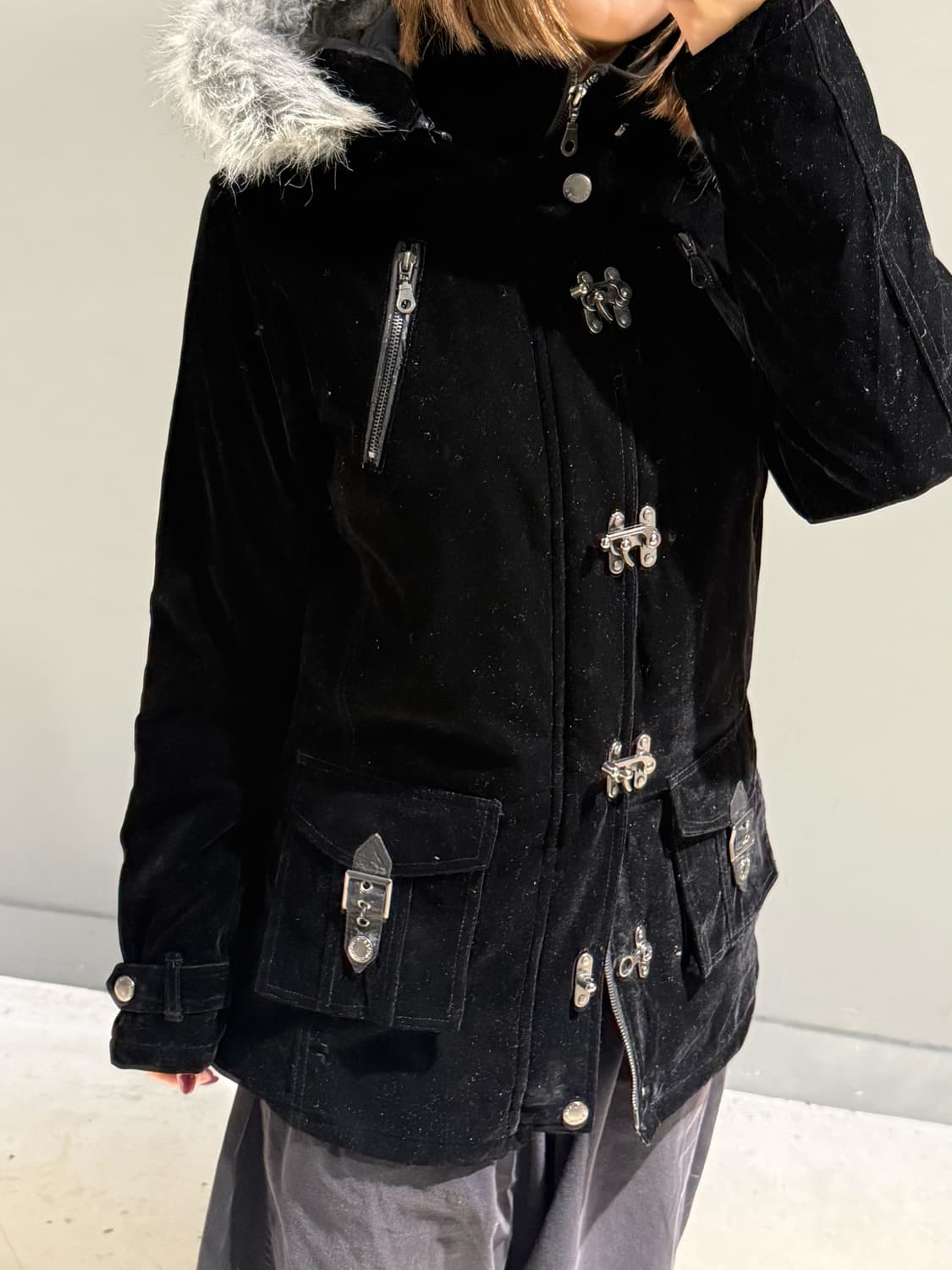 In the attic fur trimming velour jacket 상품이미지3