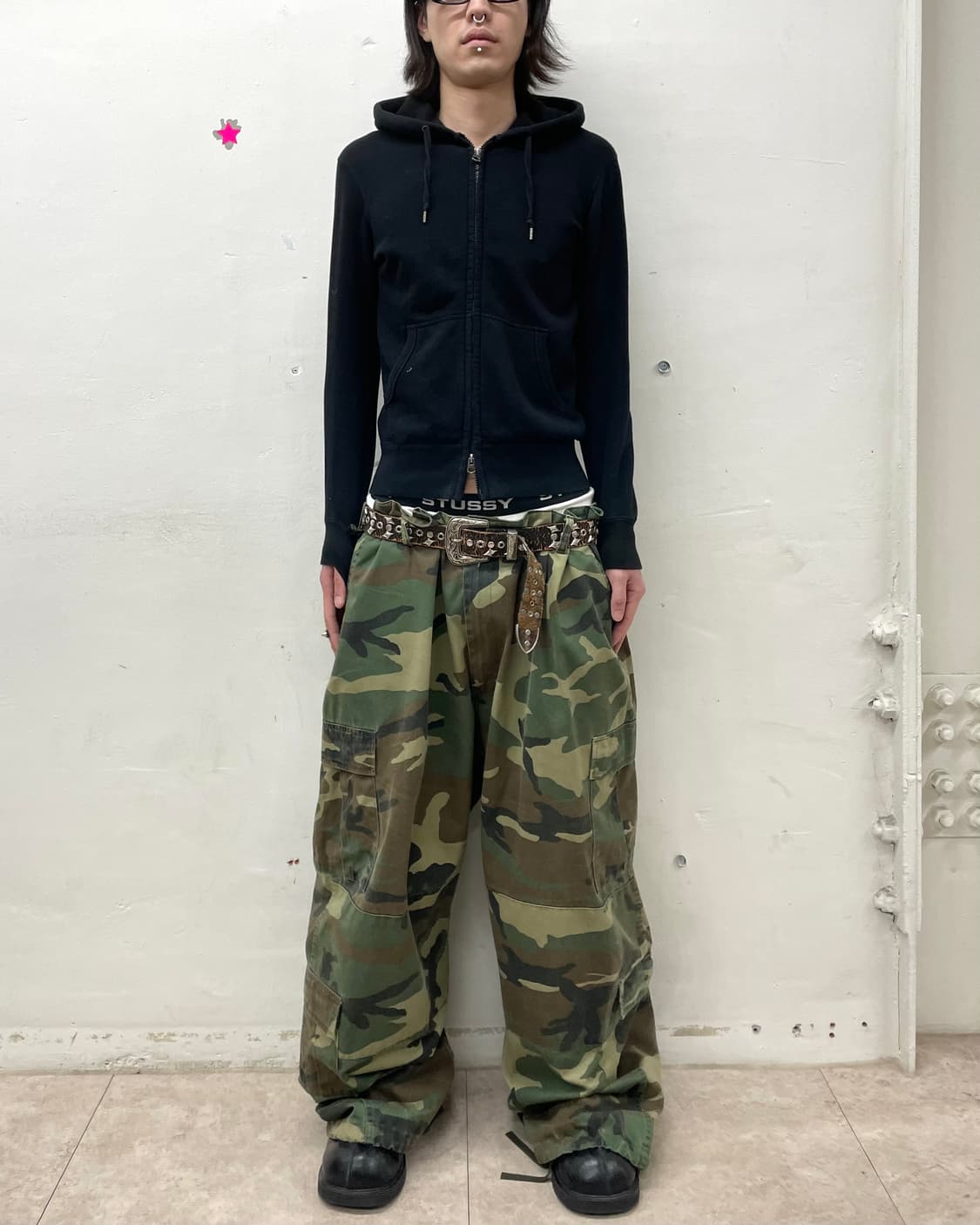 Mohawk Custom Black Hooded Zip-Up 상품이미지8