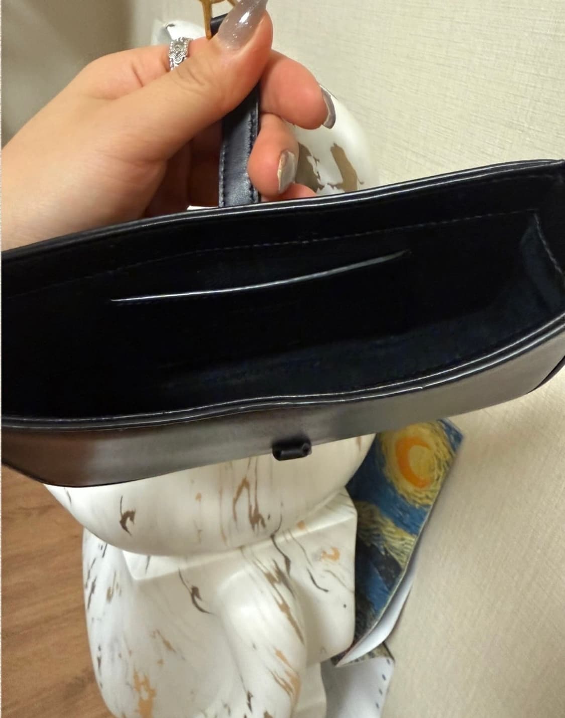 생로랑 미니호보백 블랙 상품이미지4