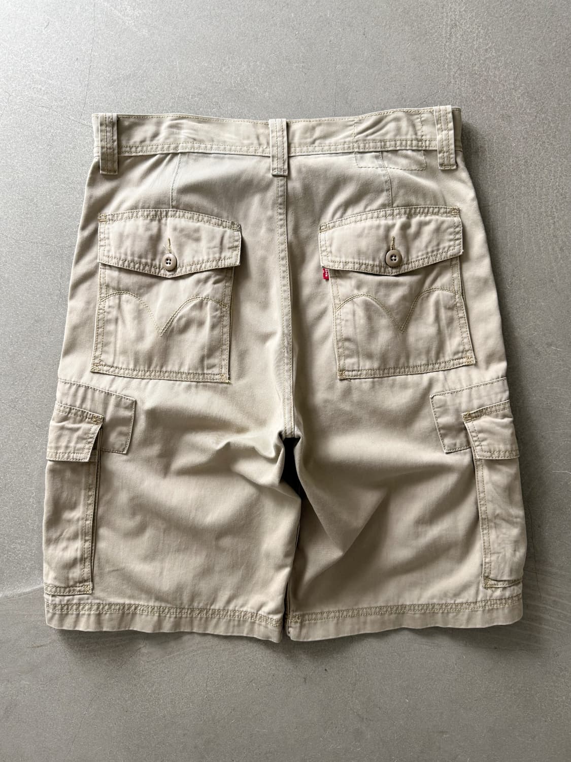 Vintage Levi's Cotton Cargo Shorts 상품이미지2