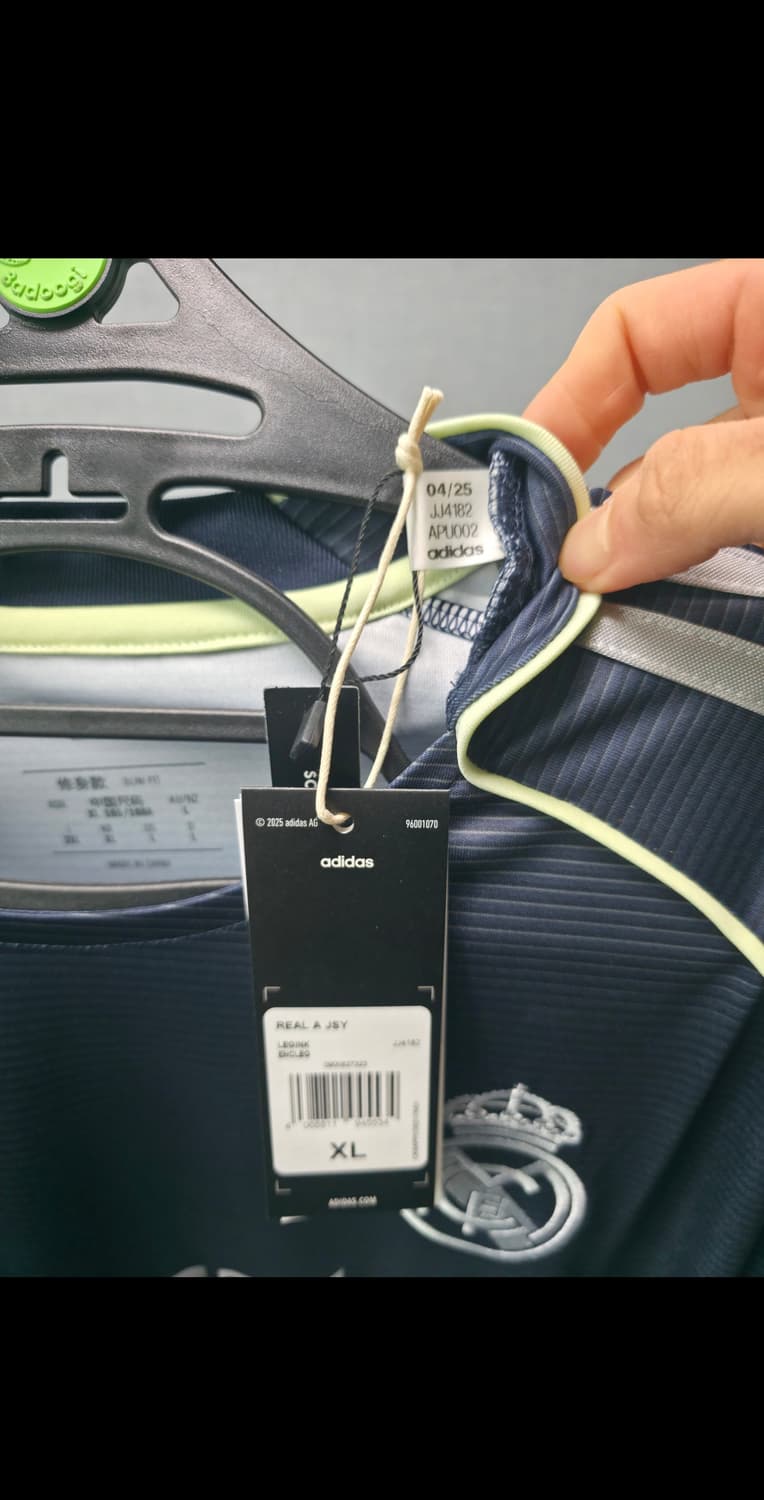 (새상품) 25/26 레알마드리드 어웨이 유니폼 상품이미지3